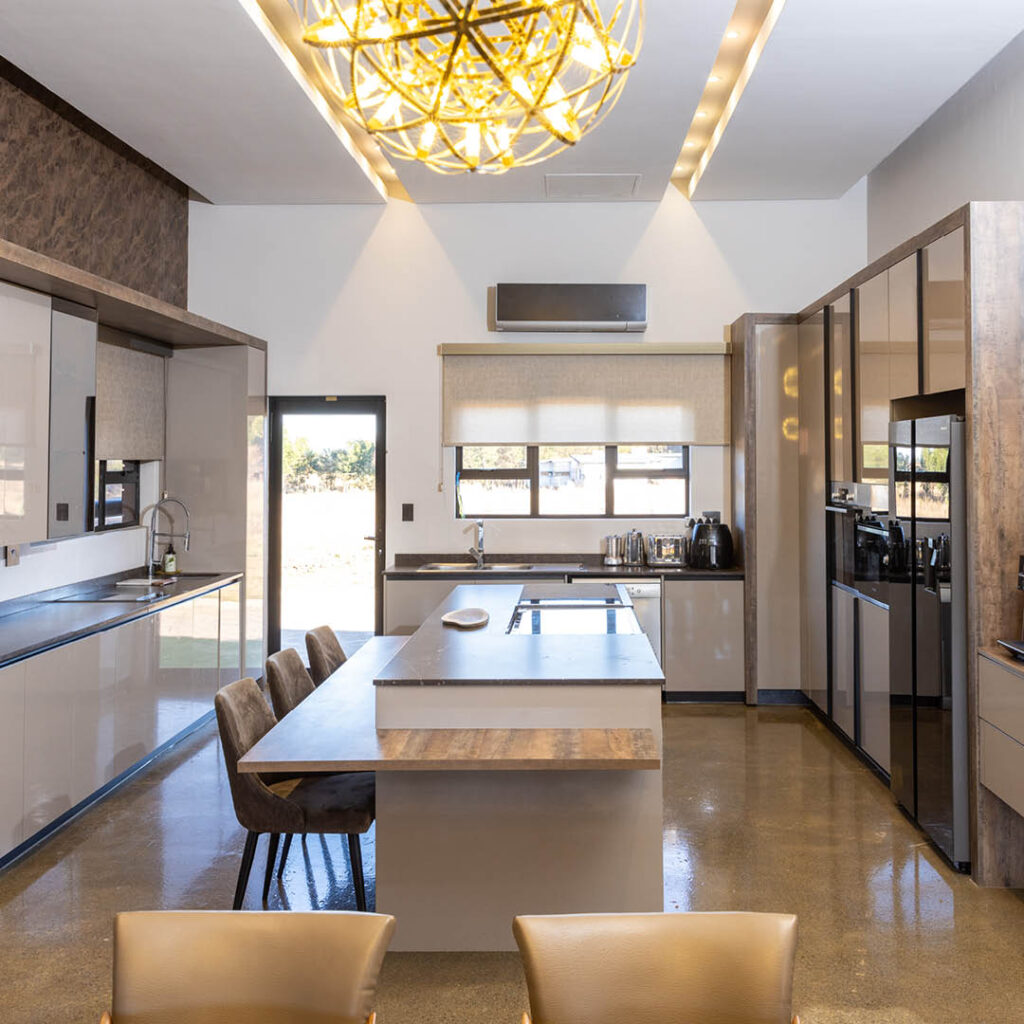 Raesa House - Kitchen and Bedroom