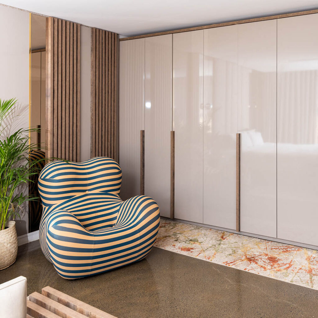 Raesa House - Kitchen and Bedroom
